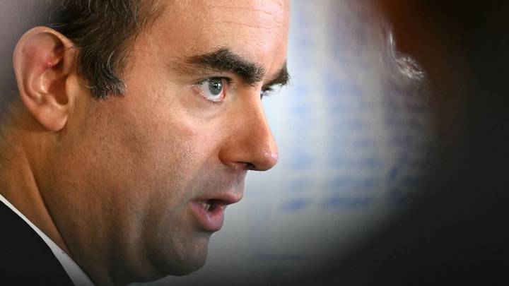 Lecornu propone suspender la reforma de las pensiones en Francia hasta las próximas elecciones presidenciales para evitar la caída de su Gobierno