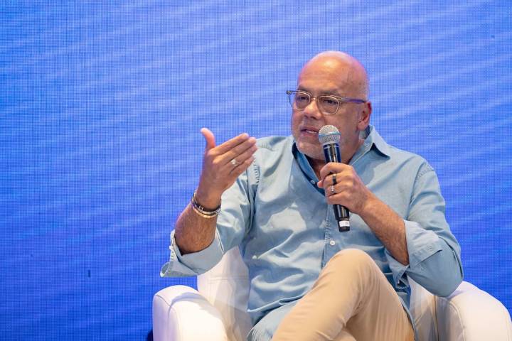 Venezuela dice que el despliegue de EE. UU. en el Caribe “deja vía libre” a narcotraficantes