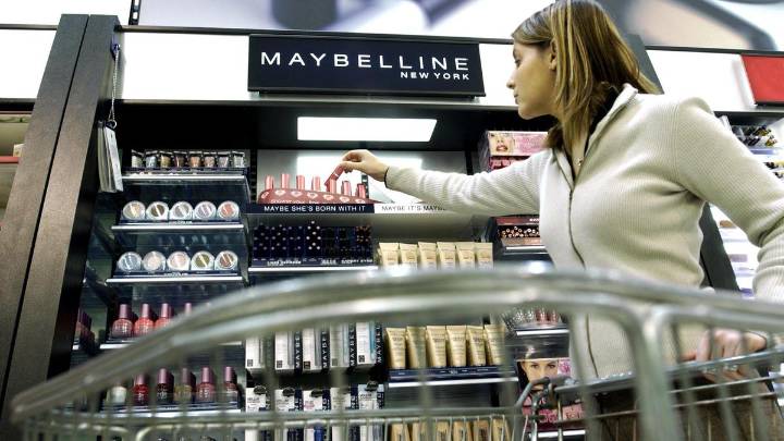 Maybelline partners with Snapchat for AR-powered beauty platform in India