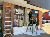 Circleville High School Art Students Paint City Hall for Pumpkin Show...