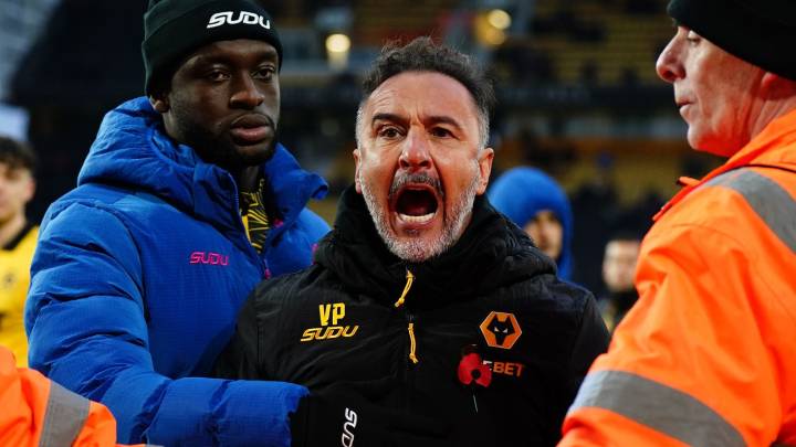 Vitor Pereira: Wolves boss understands fans’ ‘frustration’ after angry confrontation following Burnley defeat