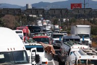 Piperos colapsan vialidades en protesta por operativo estatal