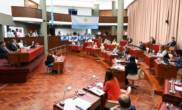 Diputados dieron luz verde al convenio de finalización de 204 viviendas del Procrear en Trelew con fondos provinciales