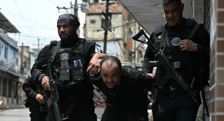 Río de Janeiro | Qué es el Comando Vermelho, la poderosa banda criminal de Brasil objetivo de la operación que dejó más de 130 muertos y quién es su cabecilla Doca