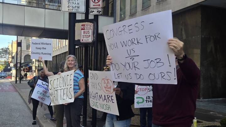 How is the government shutdown affecting local federal workers?