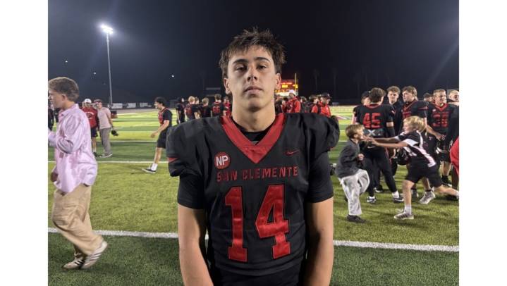San Clemente football knocks off Los Alamitos to shake up Alpha League race