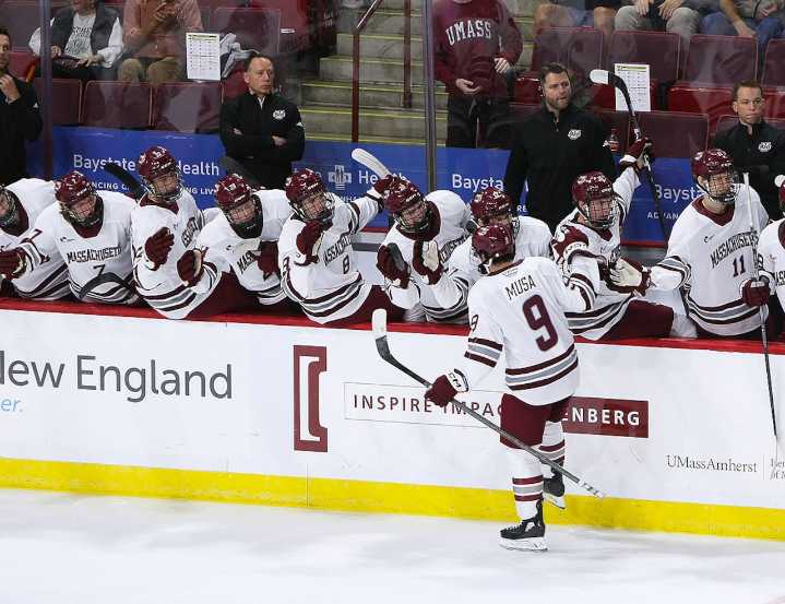Jack Musa’s last-minute goal lifts No. 13 UMass hockey over Omaha