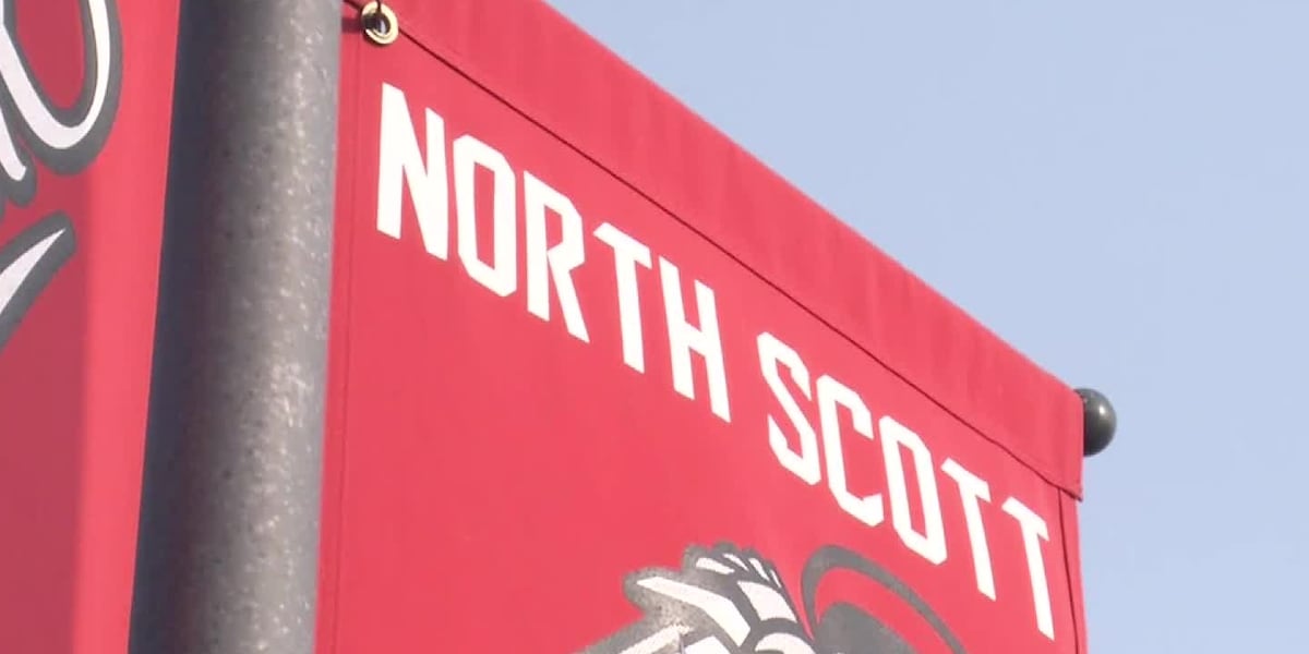 No one hurt after North Scott High School on lockdown, superintendent says