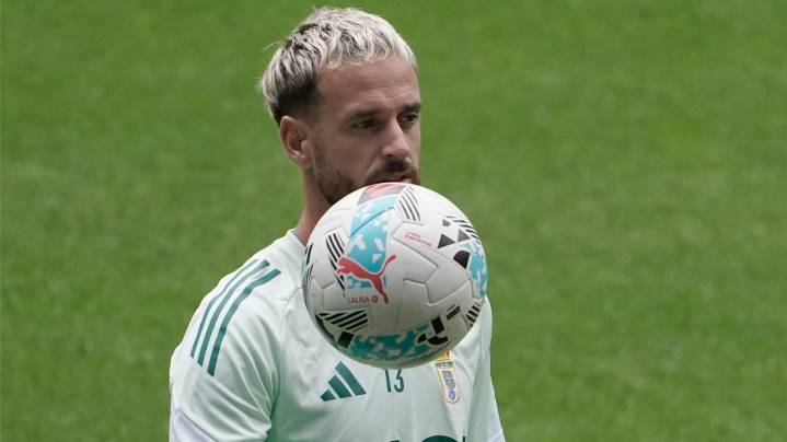 Aarón Escandell y su renovación: «Oviedo me ha dado paz y tranquilidad»