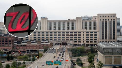 Walgreens to close Chicago Old Post Office location, keep headquarters in Deerfield, Illinois