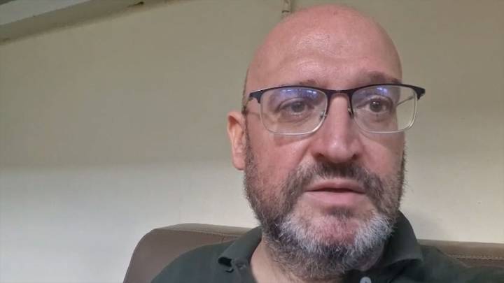 El español en Cuba que necesita un antibiótico para sobrevivir: "Pedimos al Gobierno un avión medicalizado"