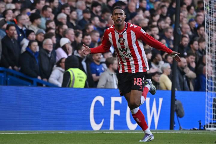 ¡Batacazo! Sunderland venció 2-1 al Chelsea y se convierte en escolta de la Premier League