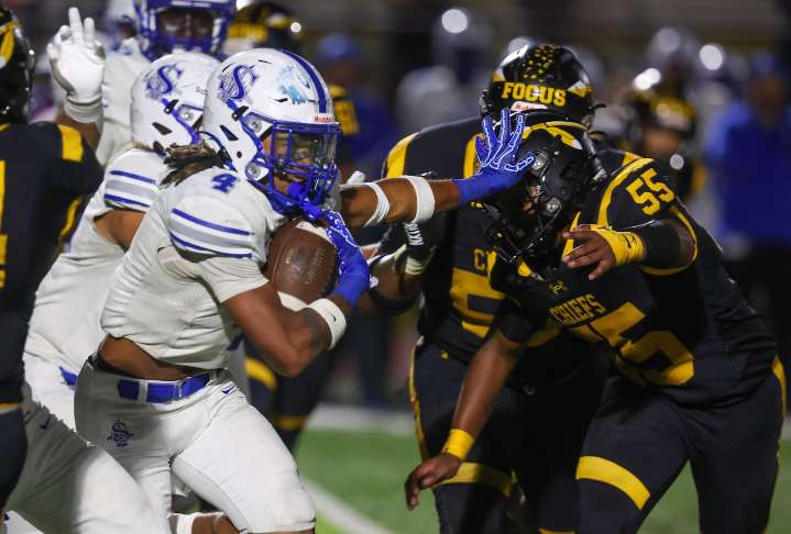 Jackson rambles for 205 yards, 4 TDs to propel undefeated Sayreville over Piscataway