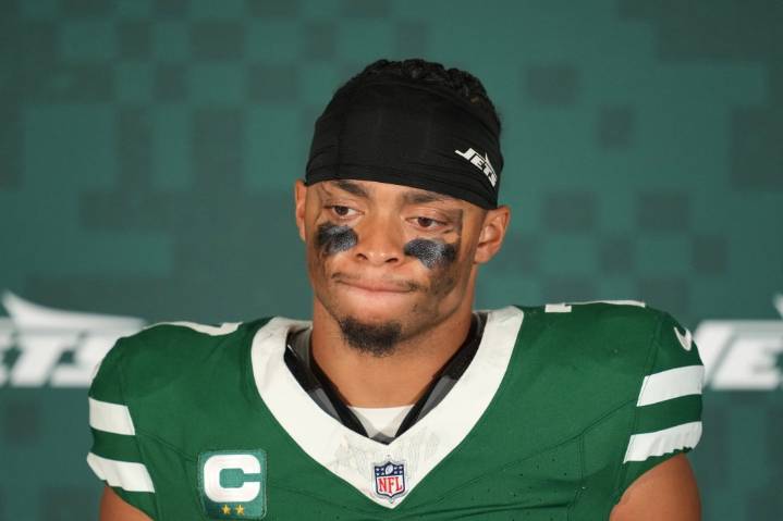 Staley: It is time for the Jets to end the Justin Fields experiment