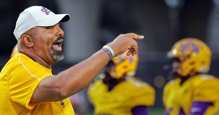 Big-play wideouts help St. Augustine-Jesuit winner build early lead in rebound from last week’s loss