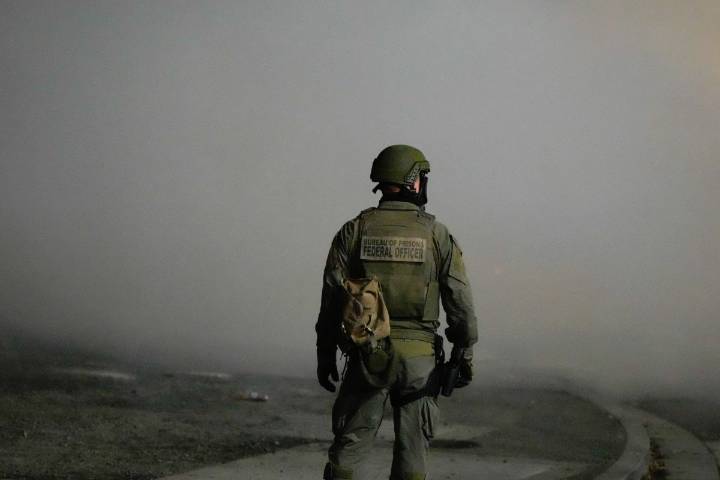 Newsom demandará a Trump por desplegar tropas de la Guardia Nacional de California en Oregón