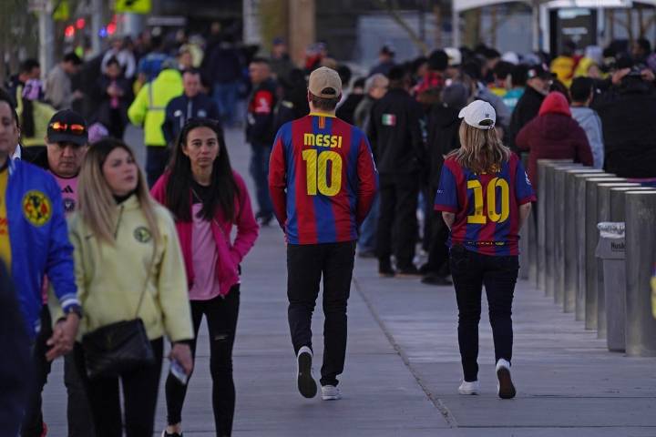 Deadspin | UEFA ‘reluctantly’ approves LaLiga, Serie A matches in U.S., Australia