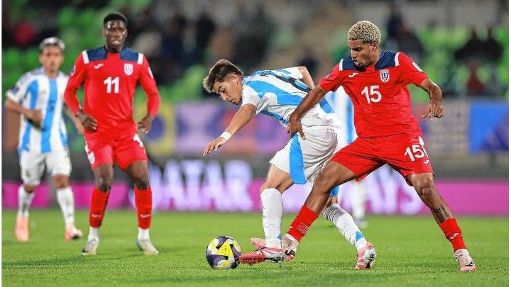 Argentina se mide con Australia por la segunda fecha