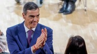 Sánchez, de satisfecho a cuestionado en horas: el PSOE transmite tranquilidad tras la decisión del Supremo de investigar sus pagos en efectivo
