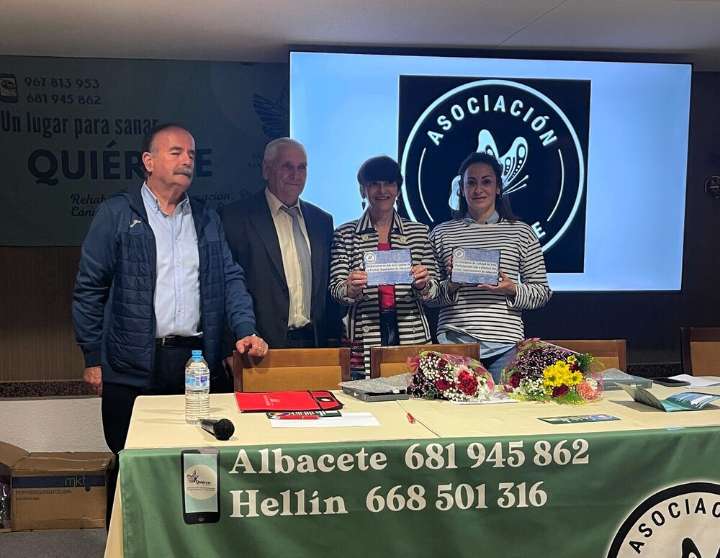 Celebran jornada sobre prevención de alcoholismo y adicciones