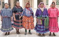 Hacen historia artesanas rarámuri