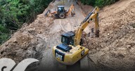 Rehabilitan carreteras y caminos afectados por lluvias en la Sierra Norte