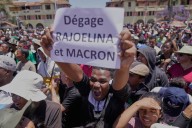 El presidente de Madagascar, Andry Rajoelina, disuelve el Parlamento que quería destituirle un día después de huir del país
