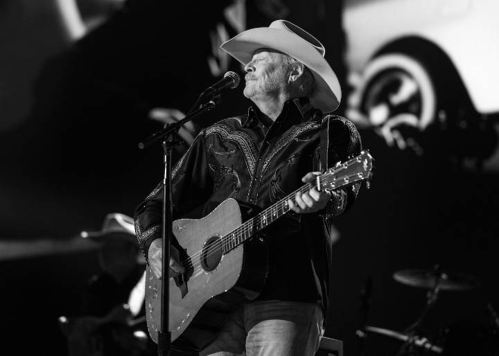 Tickets for Alan Jackson’s last concert: Best deals for Nashville show