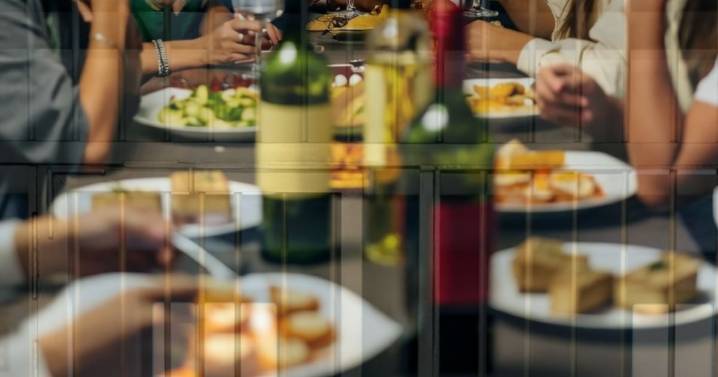 Puebla: Investigan presunta fiesta clandestina con mujeres y bebidas alcohólicas en el penal de San Miguel