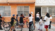 Un regalo que se hizo esperar: niños de la Fundación Los Valles estrenaron bicicletas, esta es la historia