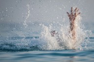 Cristian Toller de 34 años, cayó de un bote en el que pescaba y se ahogó en Santa Ana.
