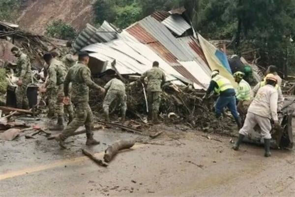 Se eleva a 70 el número de muertos por lluvias