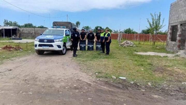 Disparos, piedras y amenazas: la Policía intervino en un violento conflicto en el sur tucumano