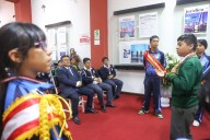 En el marco del Bicentenario del Diario Oficial El Peruano, se inaugura la exposición de portadas históricas con la visita de escolares del proyecto Niños Patriotas Bicentenario