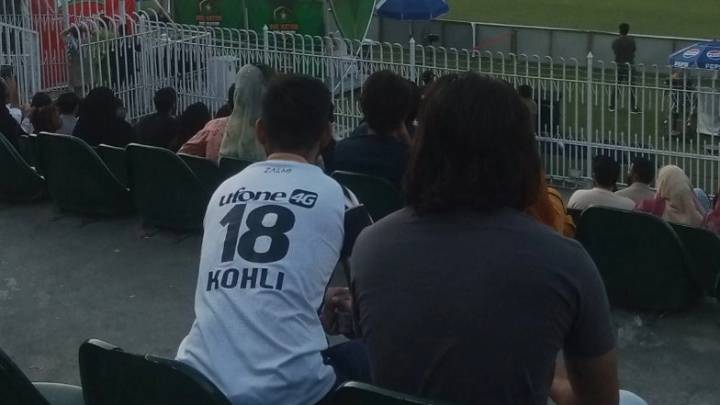 Cricket Fan Spotted Wearing Virat Kohli Jersey in Rawalpindi While Attending PAK vs SA 2nd Test 2025, Pic Goes Viral