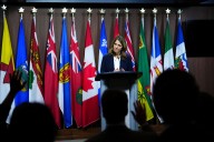 Danielle Smith accuses Ottawa of dodging pipeline decision