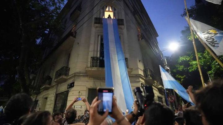 Cristina: “80 años después nos ponen en la misma disyuntiva: Bessent o Perón”
