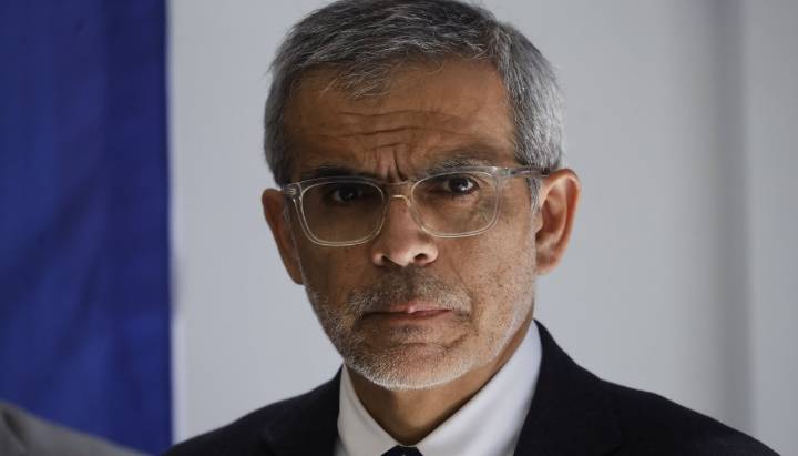 Cordero dice que desde el retorno a la democracia hay quienes defienden el secreto bancario "como si fuera un dogma de fe"