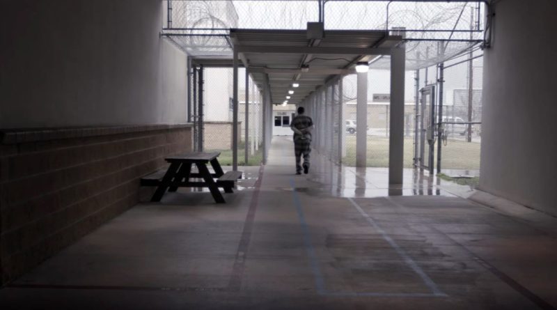 Texas corrections officer arrested over allegedly smuggling in chicken wings for inmate