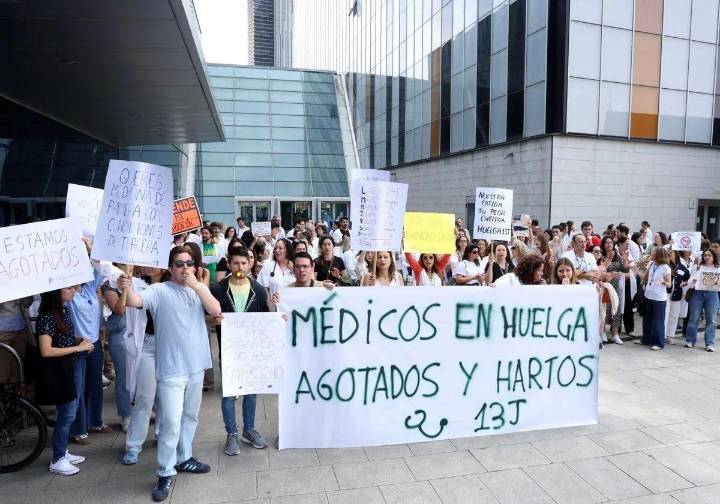 Arranca la huelga a la que están convocados 3.896 médicos en Asturias: «Es un paro masivo»