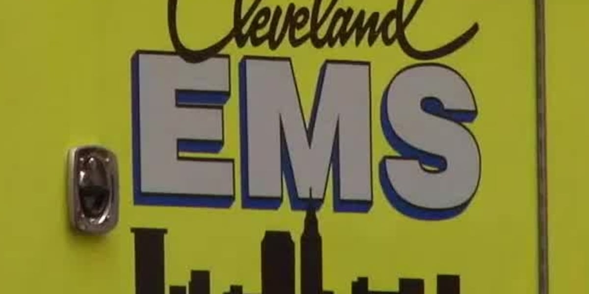 3 hospitalized after car crashes into building on Cleveland’s west side: EMS