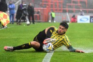 Aldosivi, obligado a reaccionar en Santa Fe: hora, formaciones y TV