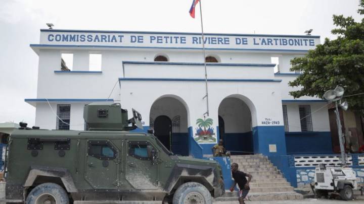 La élite de Haití deja de ser intocable: algunos de sus miembros encaran detenciones por presunto apoyo a pandillas