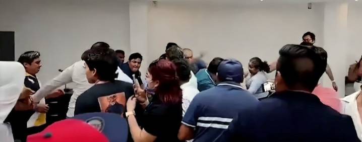 Violento enfrentamiento en elección del PAN Campeche deja heridos y fractura interna