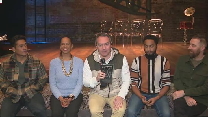 Atlanta’s Theatrical Outfit puts a new shine on 'The Glass Menagerie'