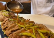 Cachopo relleno de fabada: la sorprendente creación de un restaurante asturiano de Madrid