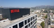 ¿Efecto Elon Musk? Netflix pierde US$20.600 millones en bolsa tras llamado a boicot