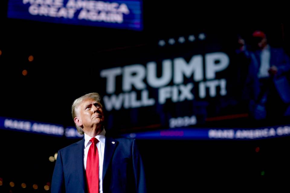 Trump niega que EEUU prepare un ataque inminente contra objetivos militares de Venezuela