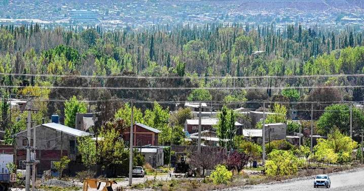 17 barrios de Balsa de Las Perlas en Cipolletti piden acciones por la escasez de agua