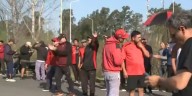 Prohibieron el ingreso a las canchas a hinchas de Colón tras los disturbios que dejaron a un jugador herido